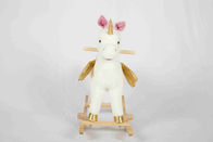 백색 유아 높은 선반 박제 동물 좌석을 위한 나무로 되는 장난감 흔들 목마 유니콘